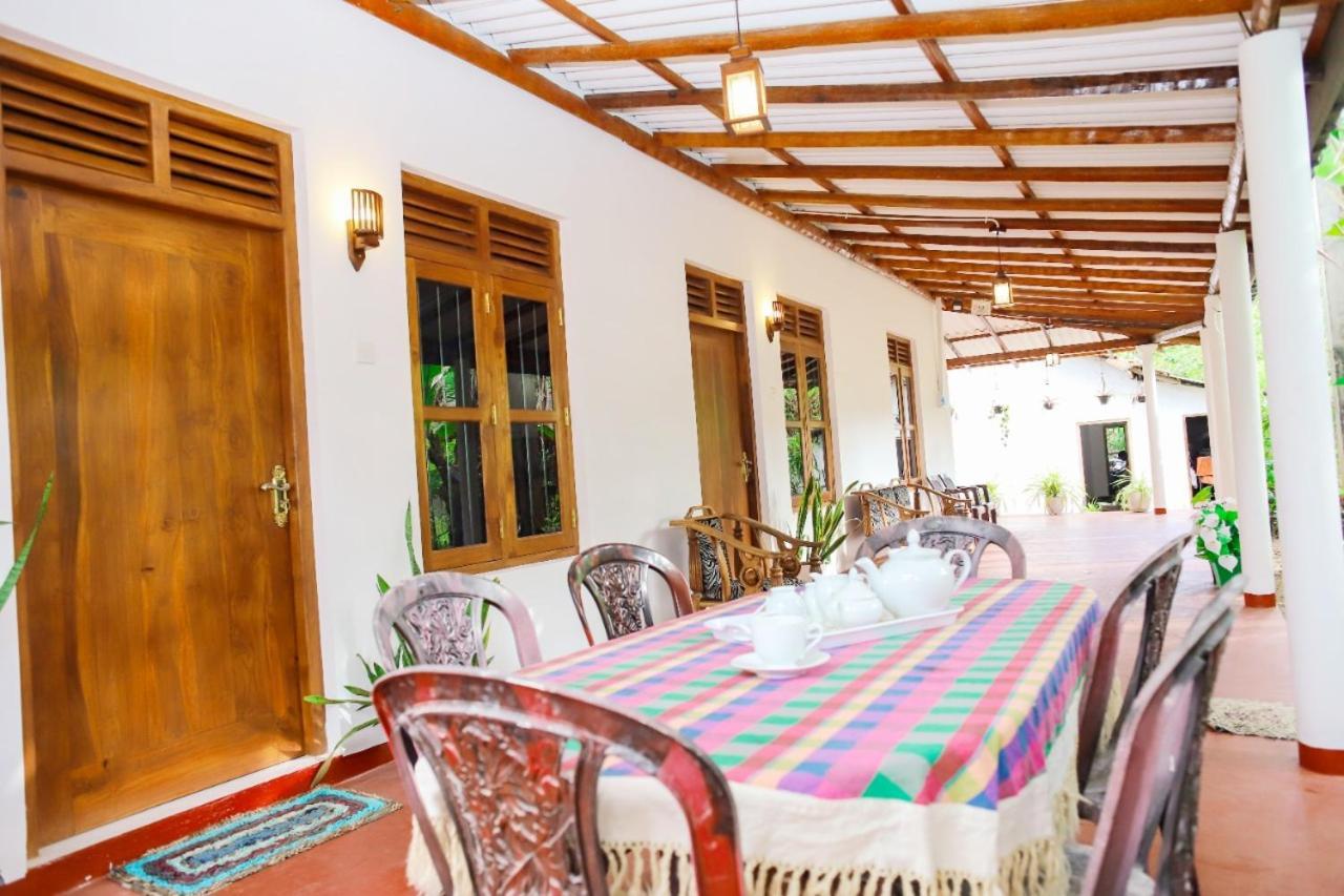 Lagos Mirissa Exterior foto